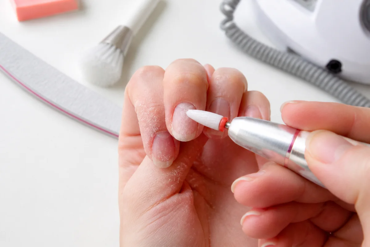 est ce que le gel abime les ongles